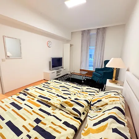 Beenie 19 Panzió Linz